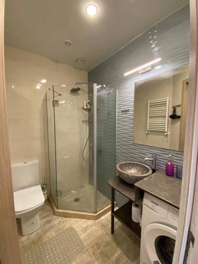 Nano'S Exclusive Fashionable Apartment Батуми Екстериор снимка