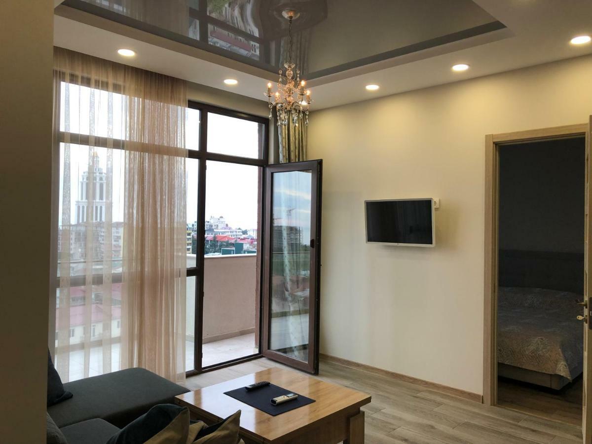 Nano'S Exclusive Fashionable Apartment Батуми Екстериор снимка