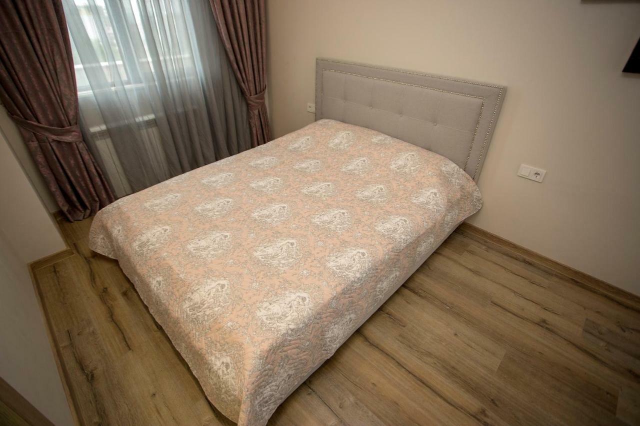 Nano'S Exclusive Fashionable Apartment Батуми Екстериор снимка