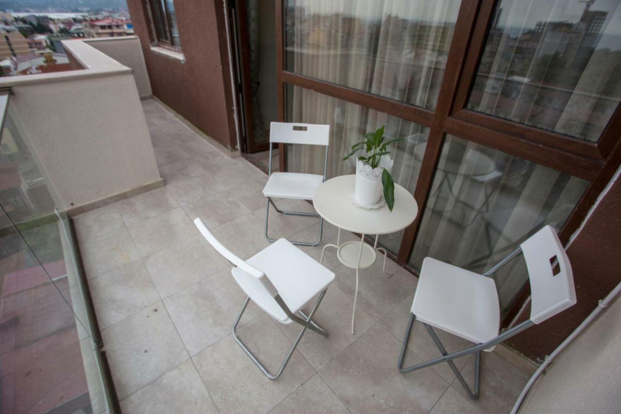 Nano'S Exclusive Fashionable Apartment Батуми Екстериор снимка