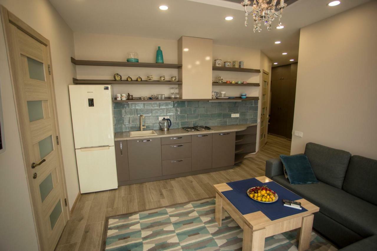 Nano'S Exclusive Fashionable Apartment Батуми Екстериор снимка