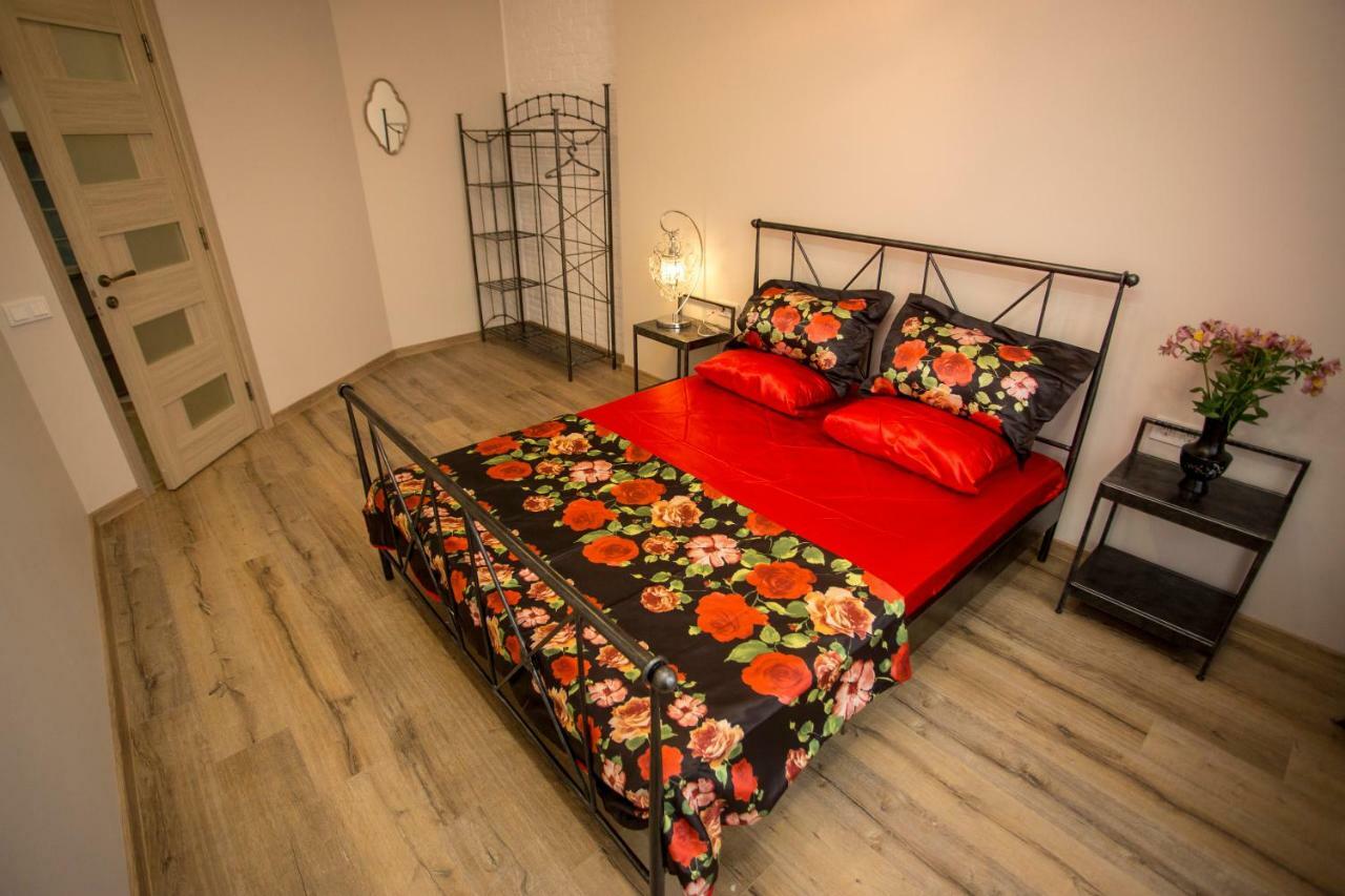 Nano'S Exclusive Fashionable Apartment Батуми Екстериор снимка