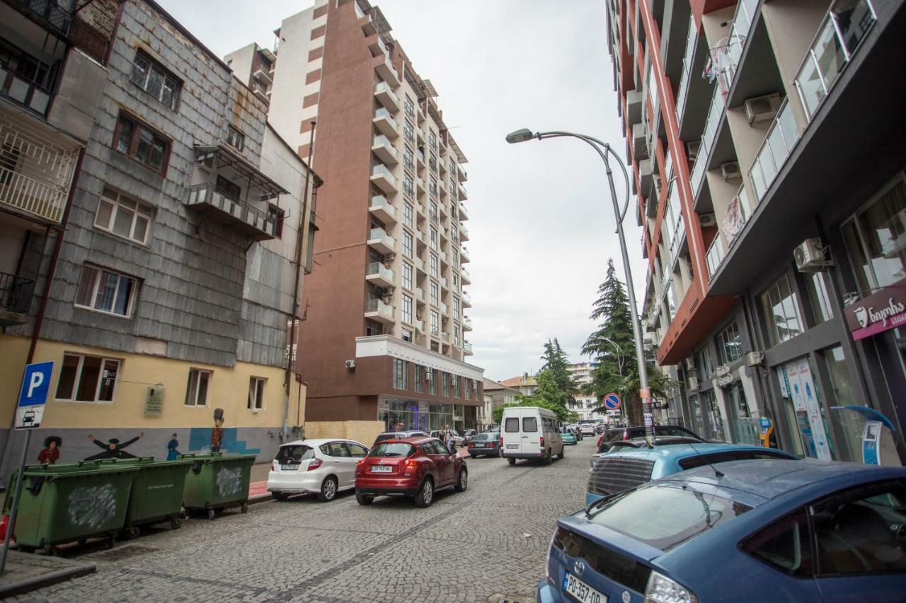 Nano'S Exclusive Fashionable Apartment Батуми Екстериор снимка